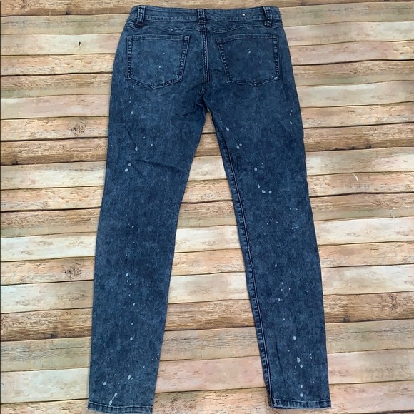 CAbi Skinny Jeans - Picture 5 of 7